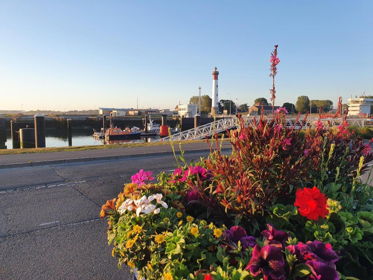 Residence Le Semaphore ウイストルアム エクステリア 写真